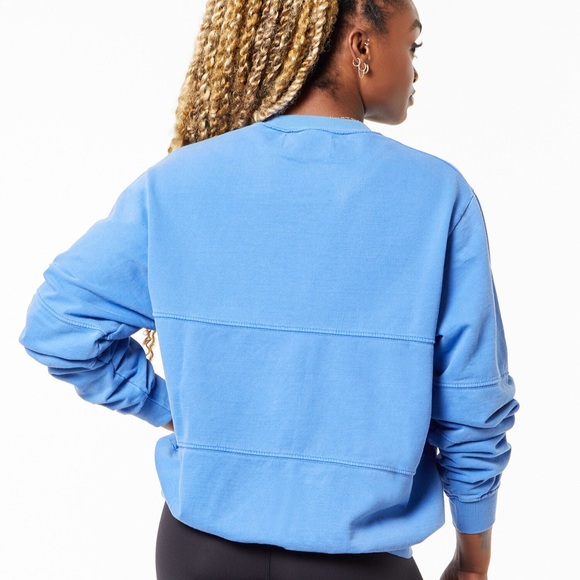 SoulCycle Sky Blue Crest Crew Neck Sweater Split Seam Derek Sweatshirt 💯 cotton - Picture 2 of 7